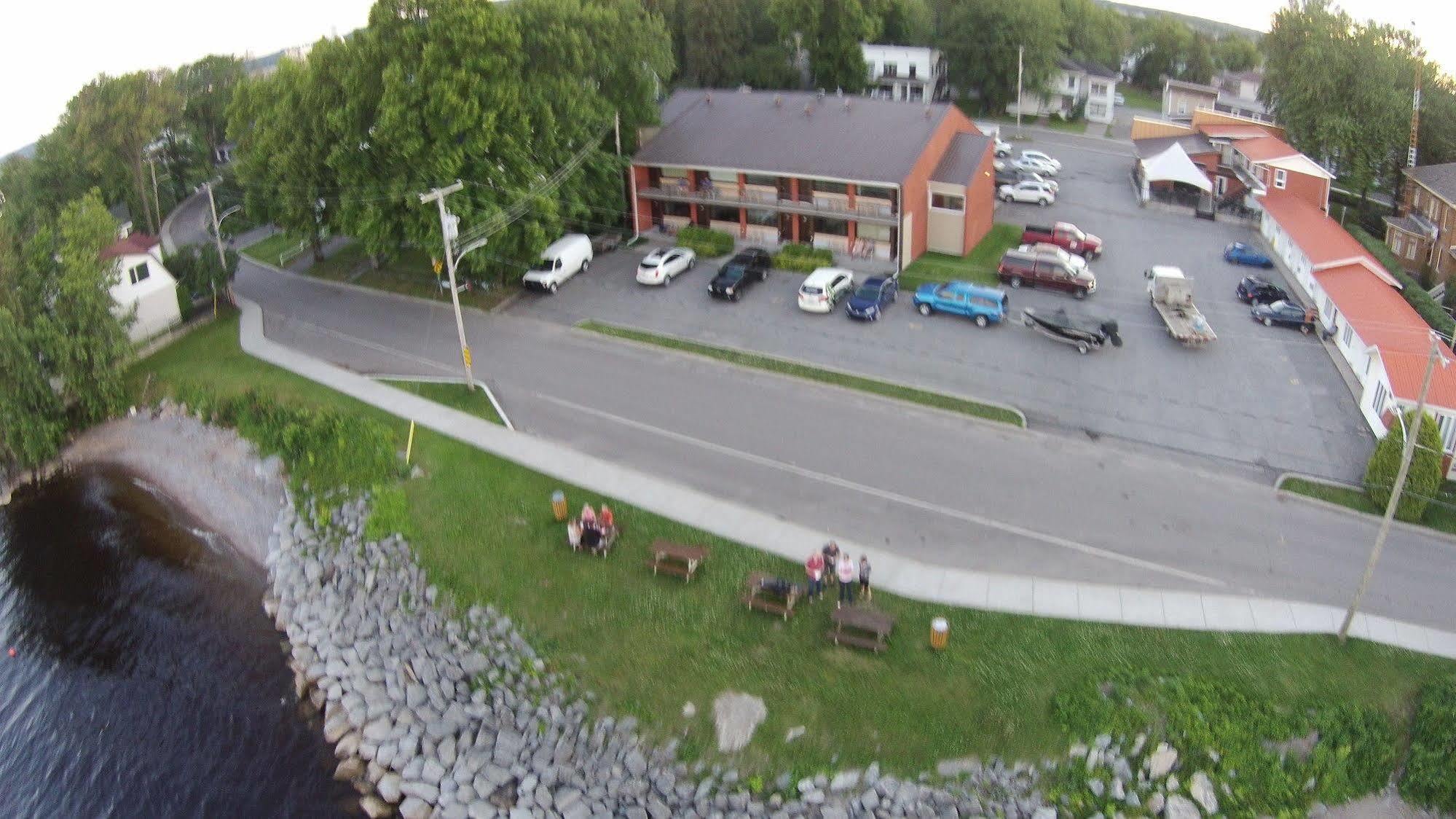 Motel Castille Roberval Extérieur photo